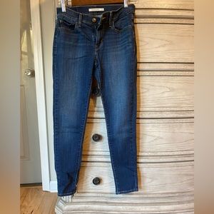 Levi Strauss 710 Super Skinny Size 27